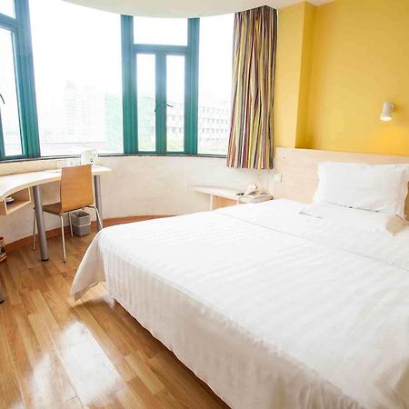 7Days Inn Foshan Dongfang Square Walmart Номер фото