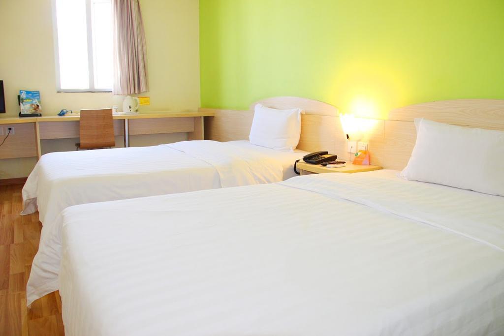 7Days Inn Foshan Dongfang Square Walmart Екстер'єр фото