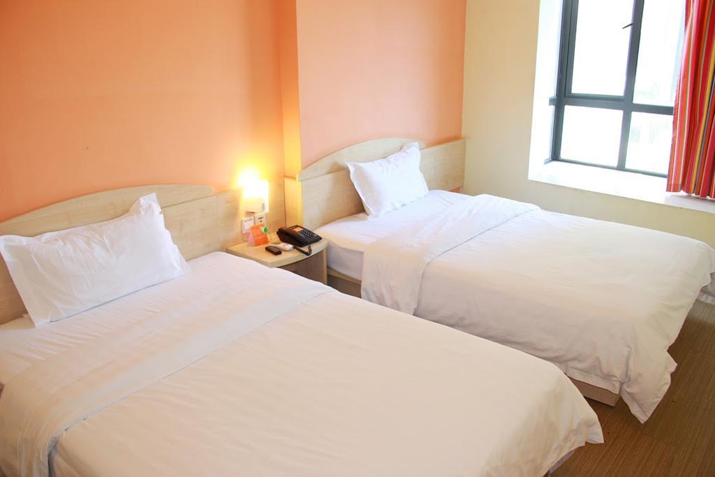 7Days Inn Foshan Dongfang Square Walmart Екстер'єр фото