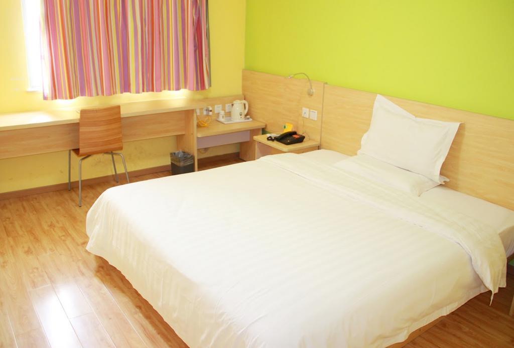 7Days Inn Foshan Dongfang Square Walmart Екстер'єр фото